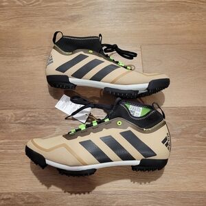 adidas gazelle silver green womens adidas Unisex The Gravel Cycling Shoes, Core Black